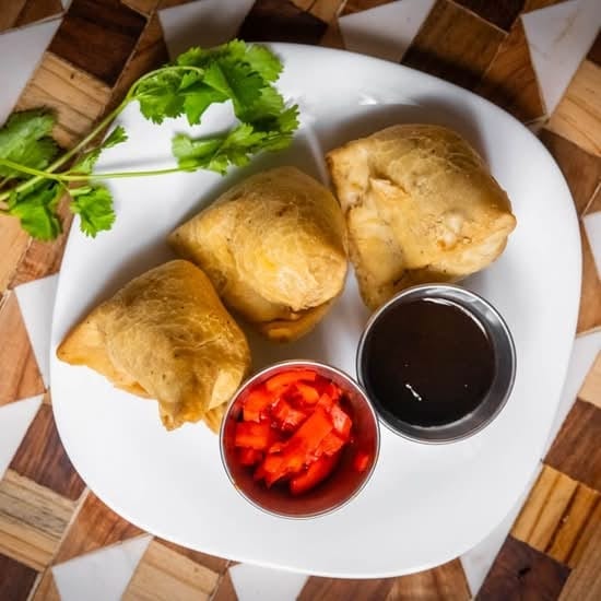 Vegetable Samosa.